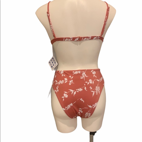 Tori Praver Bikini - Picture 5 of 6